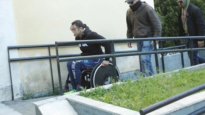 Κατάθεση-σοκ από την πρώην σύζυγο του θύματος για το έγκλημα στο Μοσχάτο: Με κλείδωσε και με έδεσε με χειροπέδες